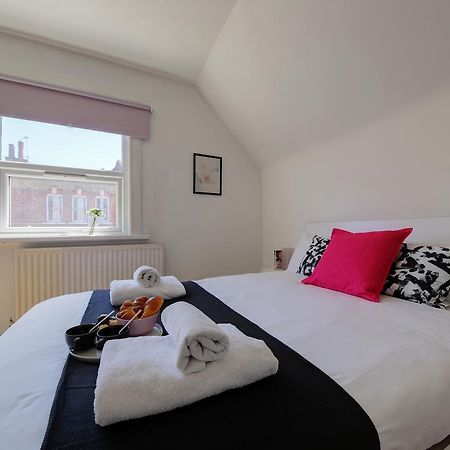 Willesden Short Let London Apartments Wembley Bagian luar foto