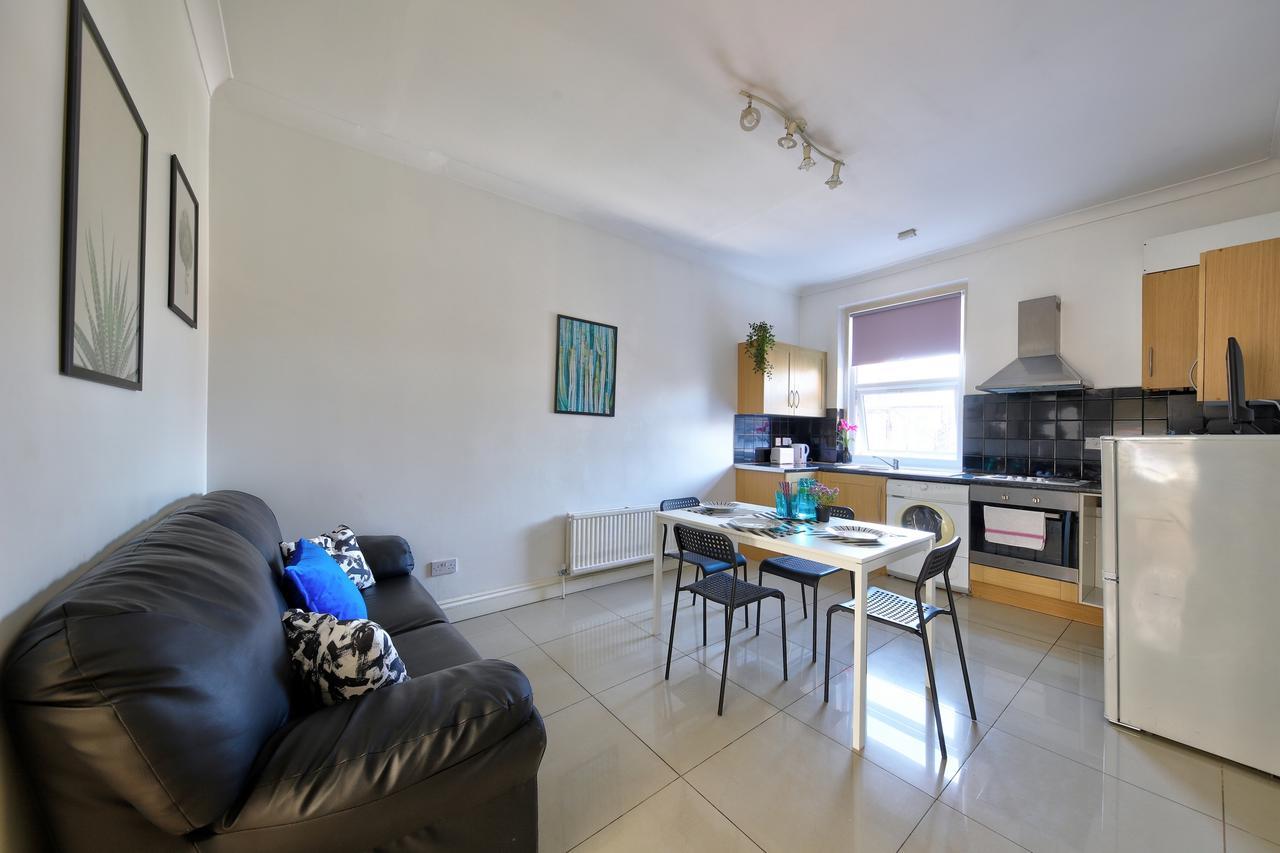 Willesden Short Let London Apartments Wembley Bagian luar foto