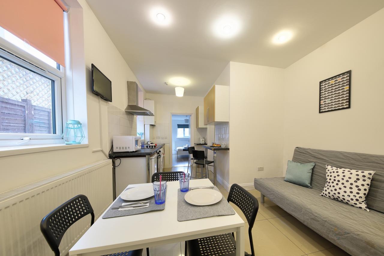 Willesden Short Let London Apartments Wembley Bagian luar foto