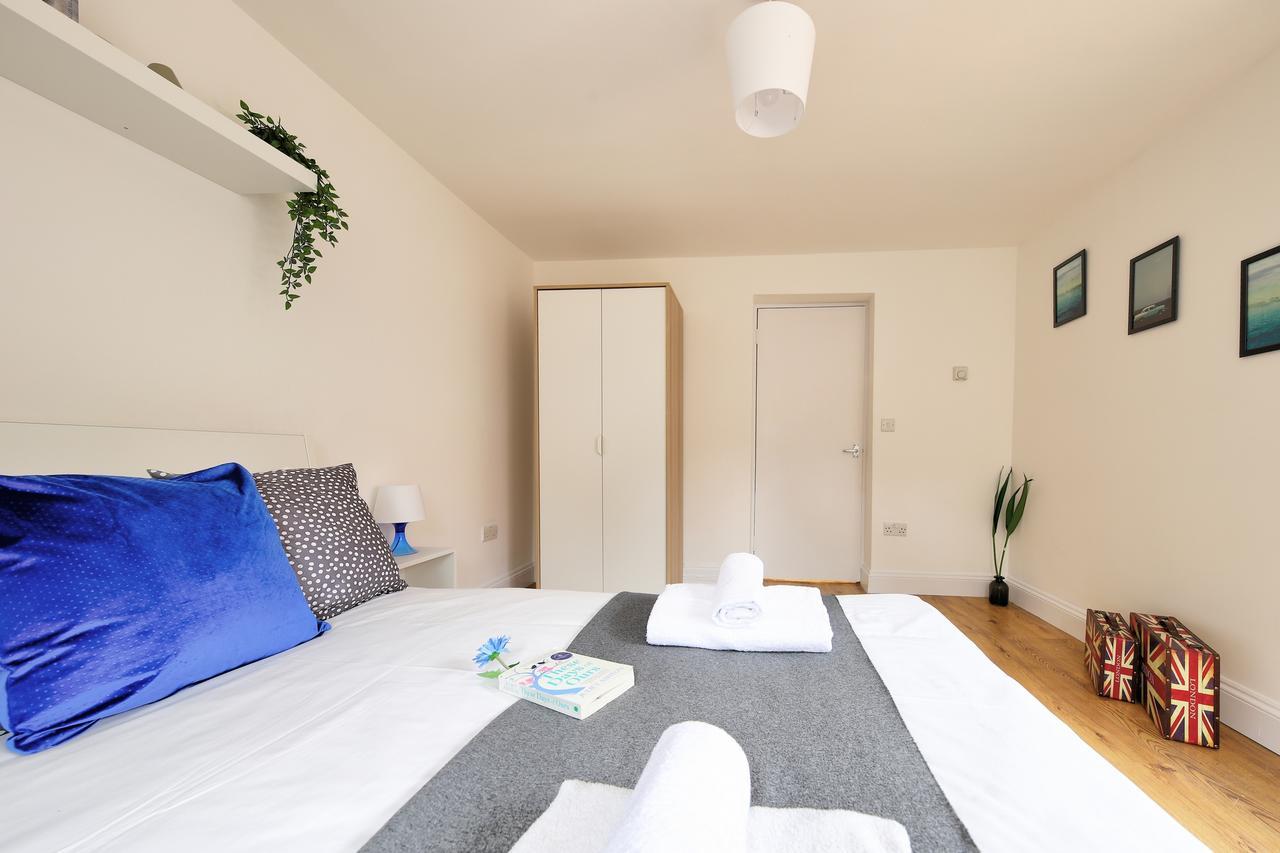 Willesden Short Let London Apartments Wembley Bagian luar foto