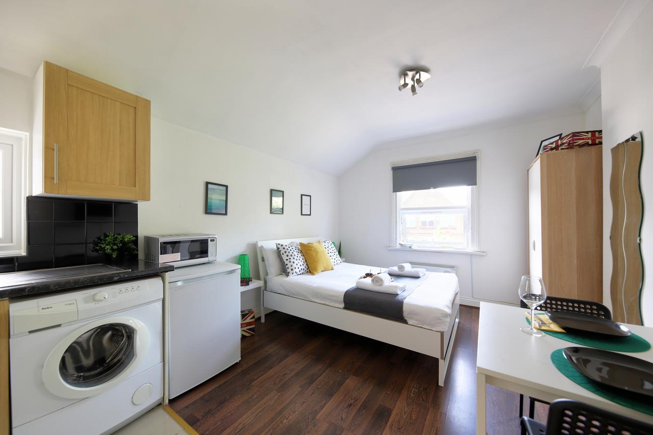 Willesden Short Let London Apartments Wembley Bagian luar foto